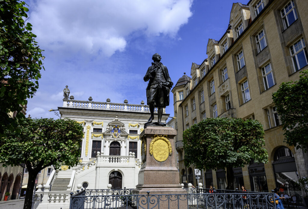 statue av goethe i leipzig
