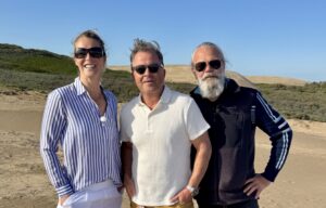 Arne Hjeltnes er denne sesongen på reise i Danmark med destillatøren Stig Bareksten og eventyreren Sigrid Henjum.